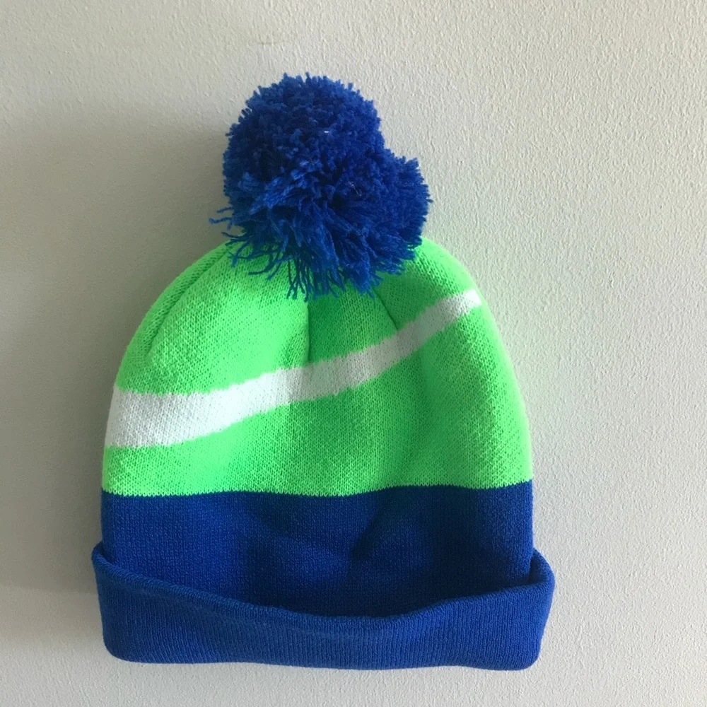 Nike Swoosh PomPom Knit Cuff NWT 8-20 Boys